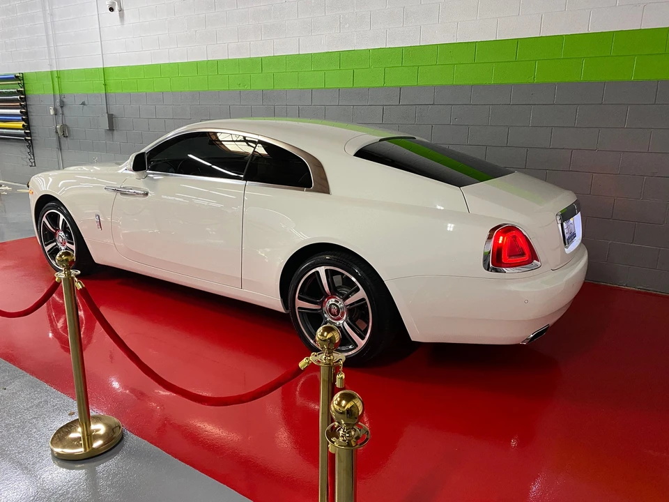 Rolls-Royce Wraith 2nd Gen - Image 2 of 17
