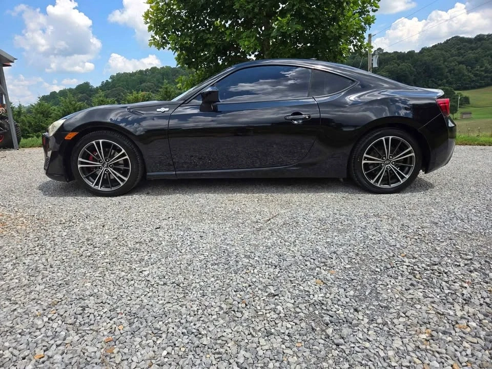 2015 Scion FR-S - Image 2 of 10