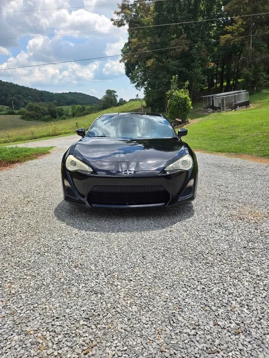 2015 Scion FR-S - Image 3 of 10