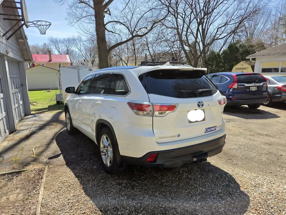 2015 Toyota Highlander - Image 8 of 9
