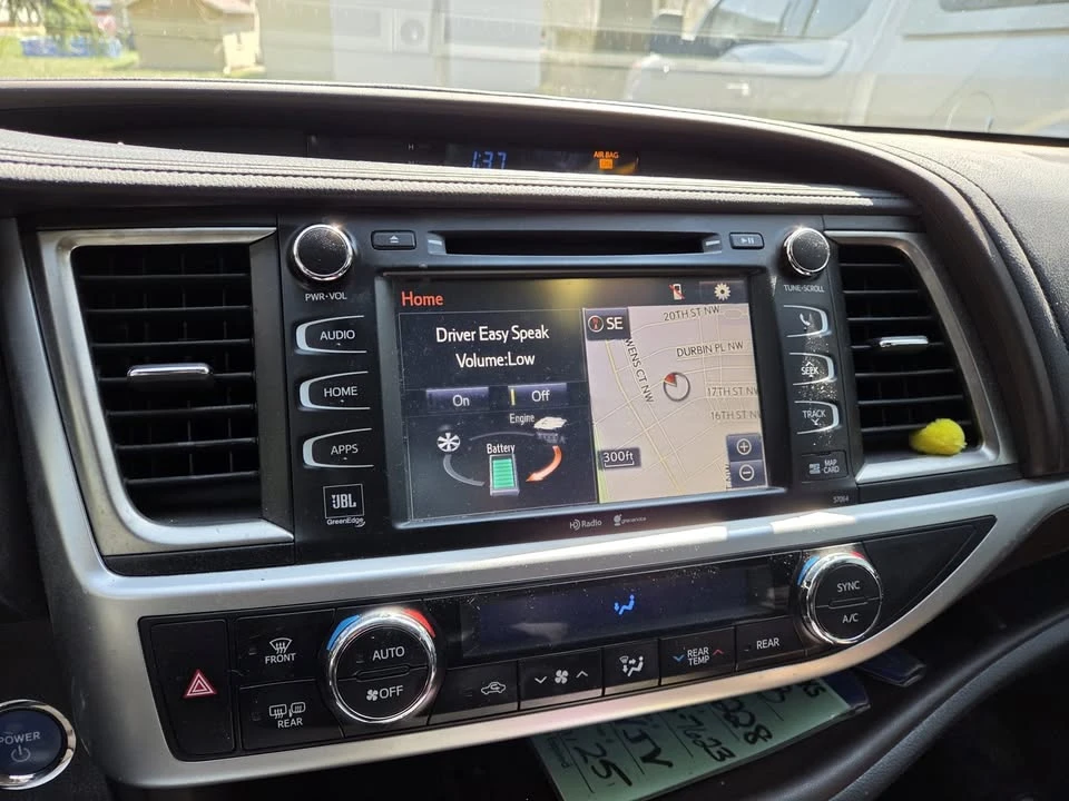 2015 Toyota Highlander - Image 3 of 9