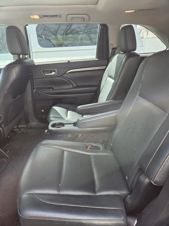 2015 Toyota Highlander - Image 5 of 9