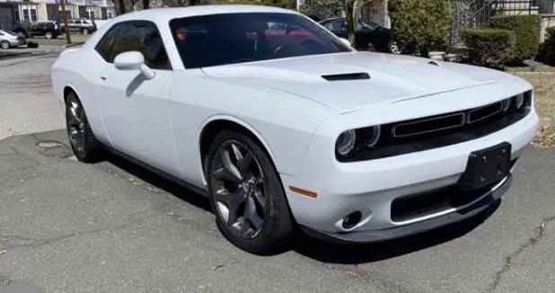 2015 Dodge Challenger SXT Plus