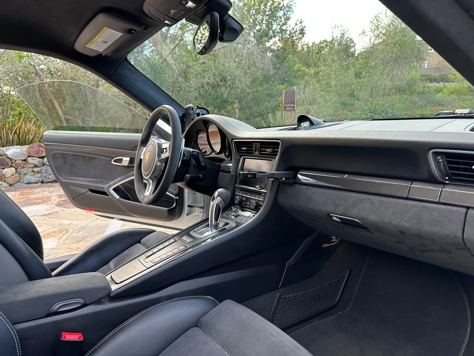 2015 Porsche 991 GT3 - Image 15 of 17
