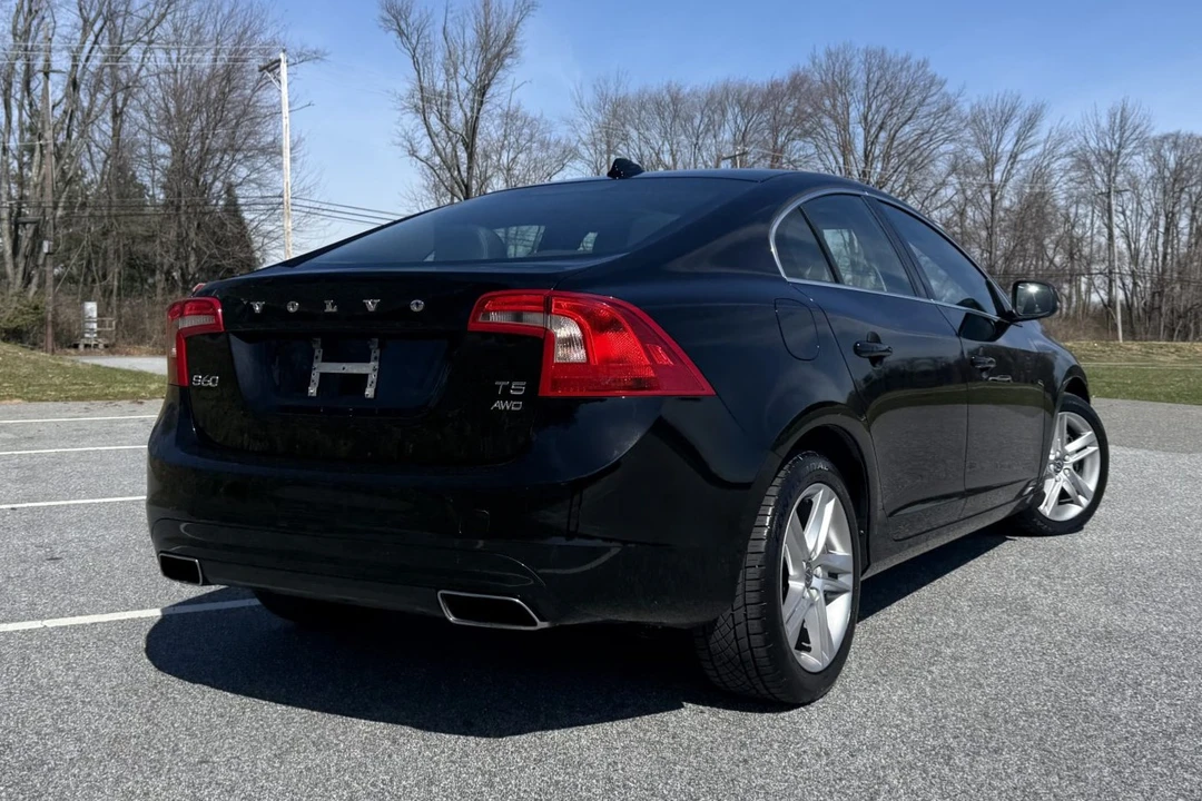 2015 Volvo S60 2nd Gen - Image 2 of 7