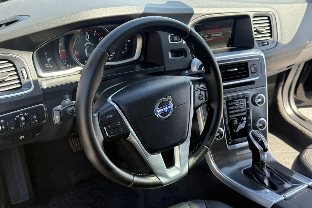 2015 Volvo S60 2nd Gen - Image 5 of 7