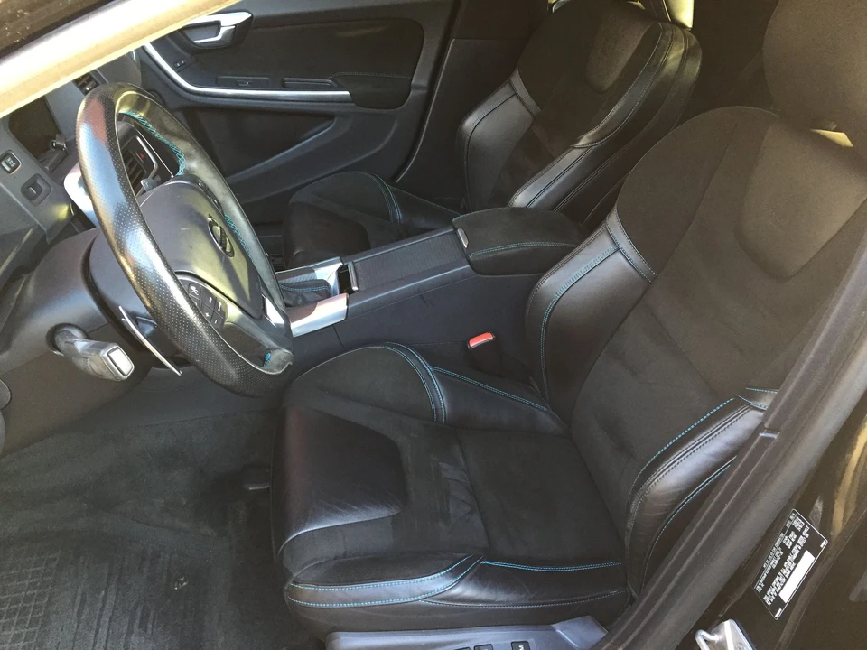2015 Volvo V60 1st Gen - Image 4 of 12