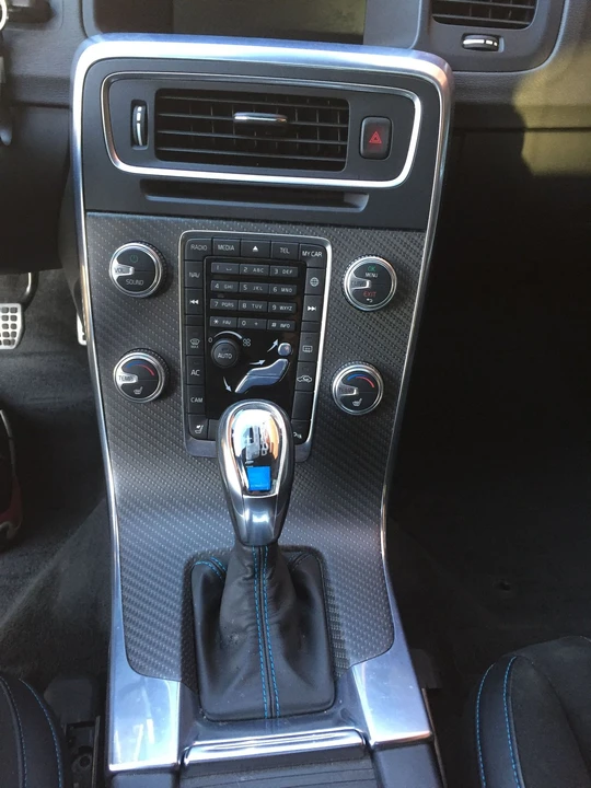 2015 Volvo V60 1st Gen - Image 6 of 12