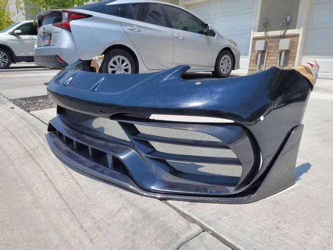 2016 Parts & Memorabilia Bodywork - Image 2 of 10