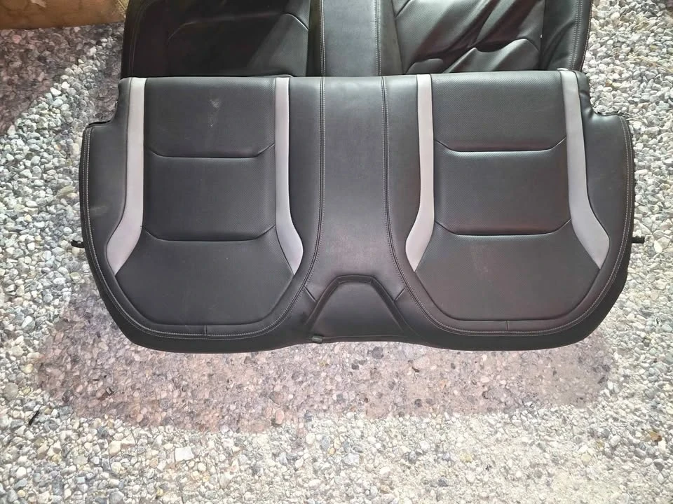 2016 Parts & Memorabilia Seats & Interior - Image 9 of 9