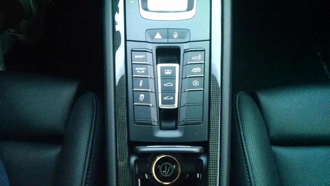 2016 Porsche 991 Targa 4 GTS - Image 10 of 27