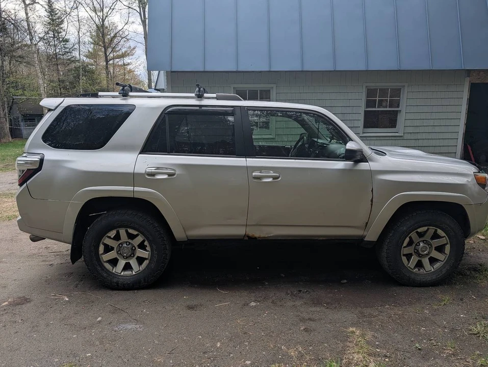 2016 Toyota 4Runner 5th Gen - Image 3 of 9