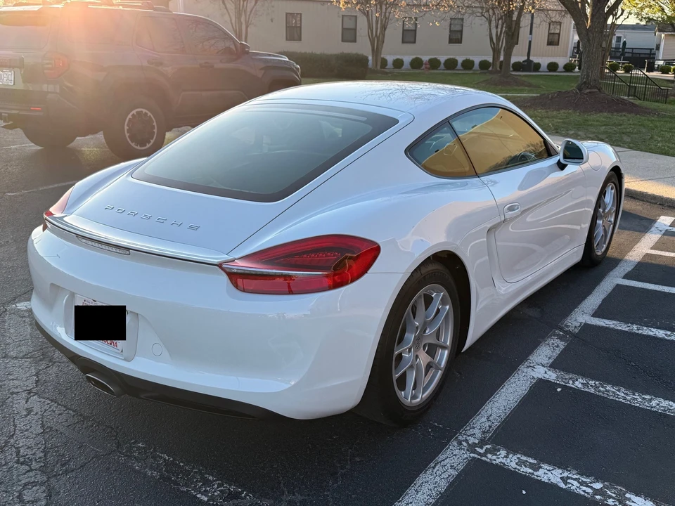 2016 Porsche 981 Cayman - Image 4 of 5