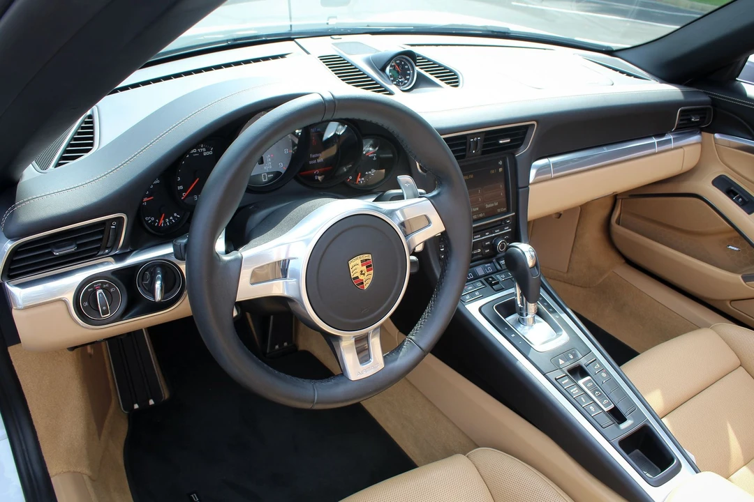 2016 Porsche 991 Carrera 4S - Image 10 of 19