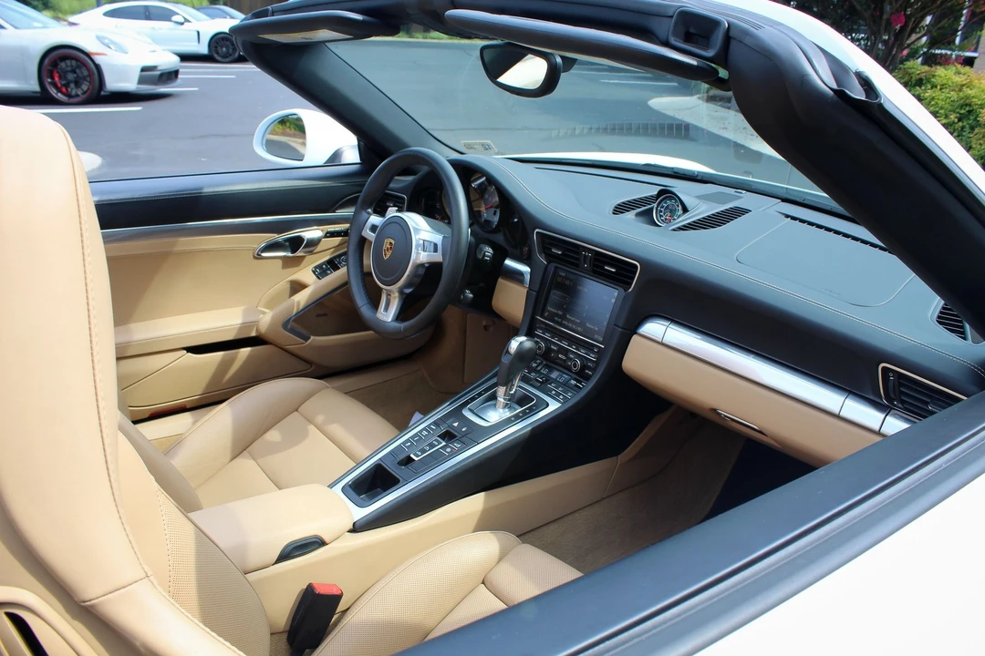 2016 Porsche 991 Carrera 4S - Image 16 of 19