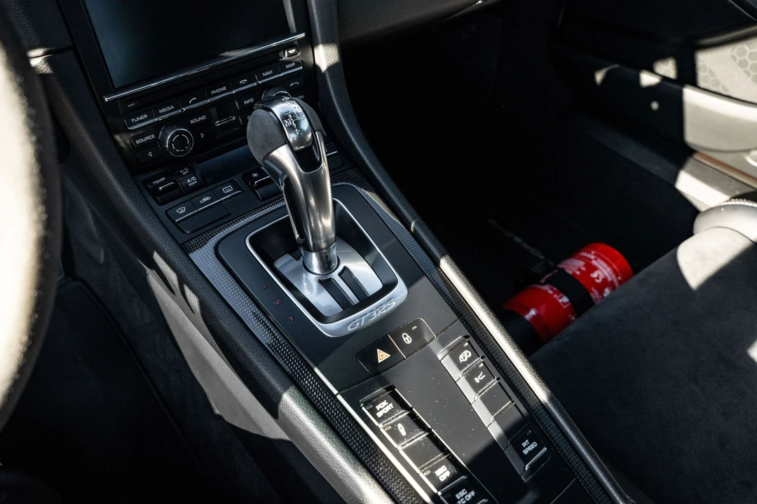 2016 Porsche 991 GT3 RS - Image 13 of 17