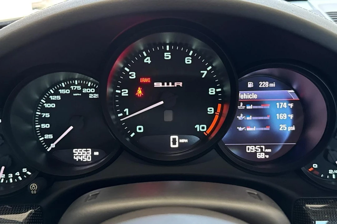 2016 Porsche 991 R - Image 11 of 12