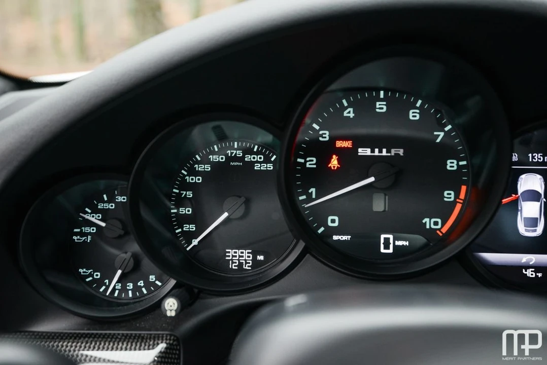 2016 Porsche 991 R - Image 17 of 31