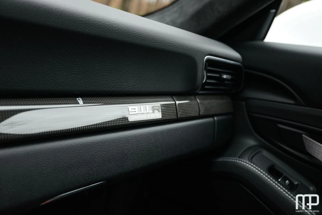 2016 Porsche 991 R - Image 18 of 31
