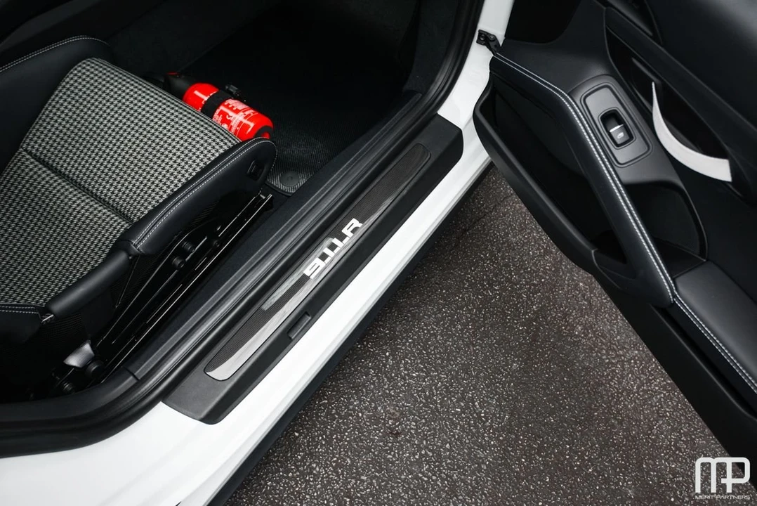 2016 Porsche 991 R - Image 23 of 31