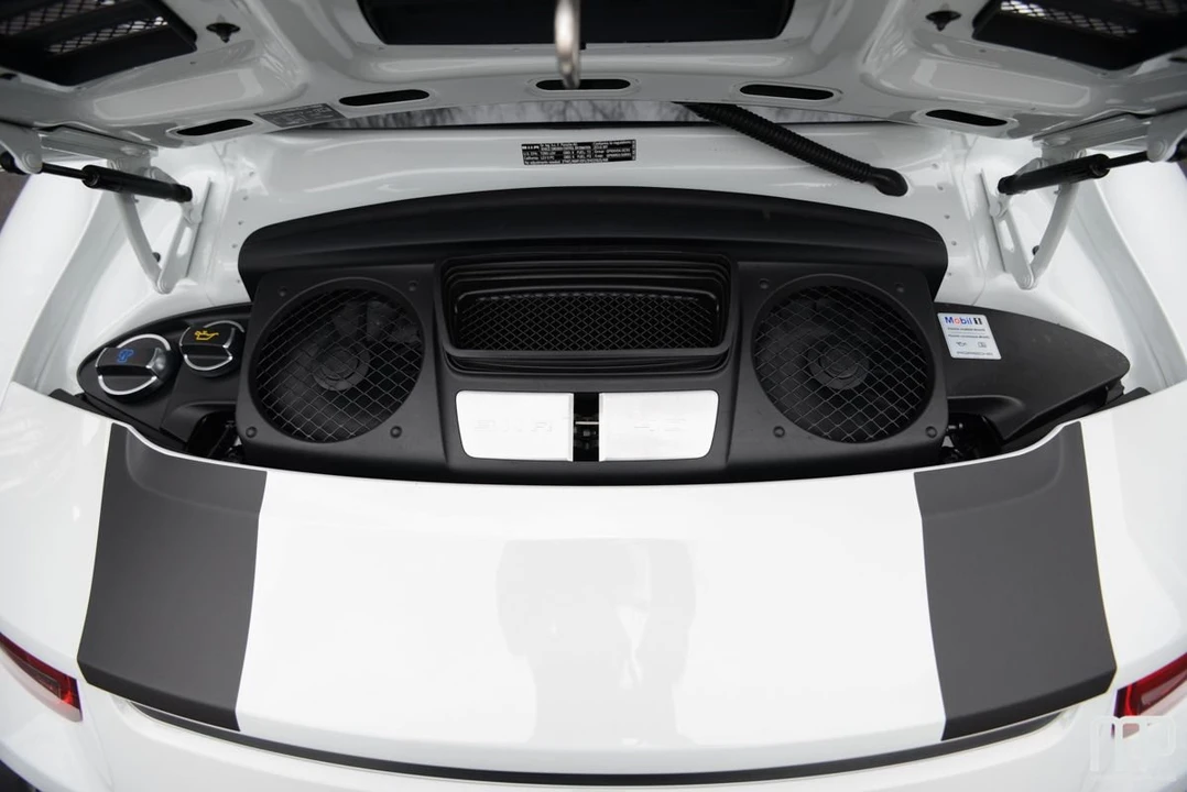 2016 Porsche 991 R - Image 24 of 31