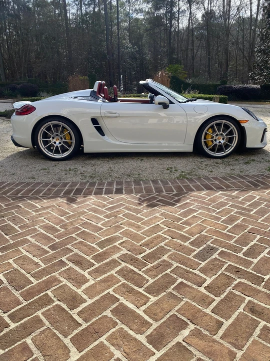 2016 Porsche 981 Boxster Spyder - Image 2 of 31