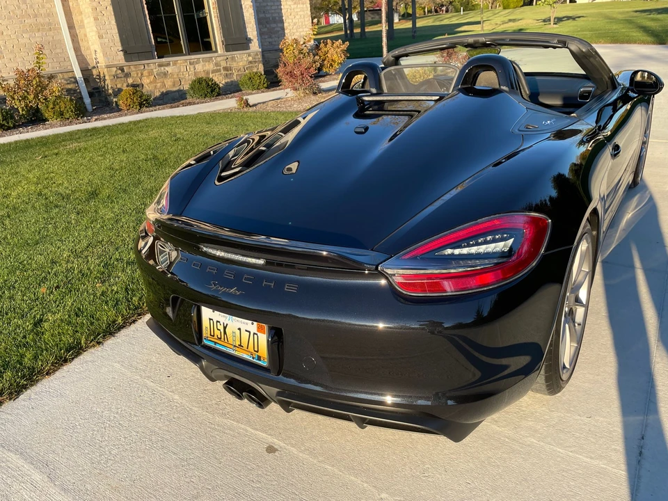 2016 Porsche 981 Boxster Spyder - Image 8 of 15