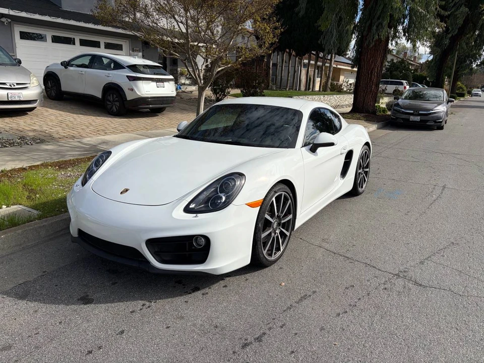 2016 Porsche 981 Cayman - Image 2 of 9