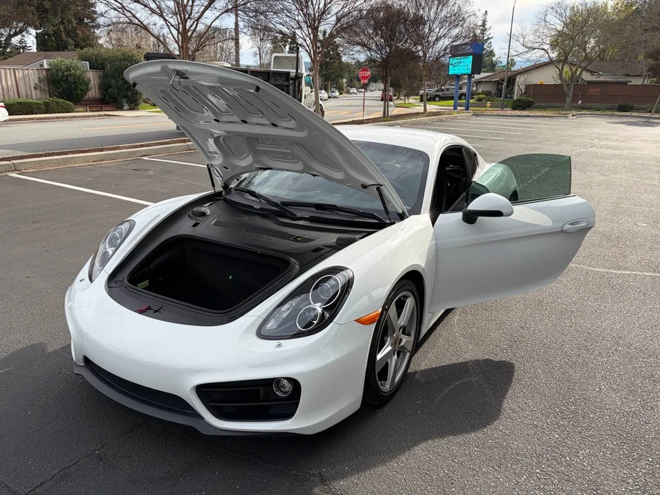2016 Porsche 981 Cayman - Image 8 of 9