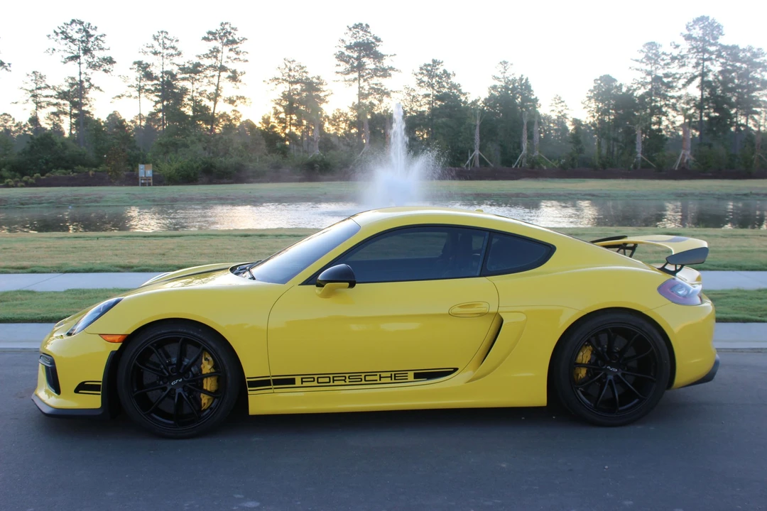2016 Porsche 981 Cayman GT4 - Image 4 of 14