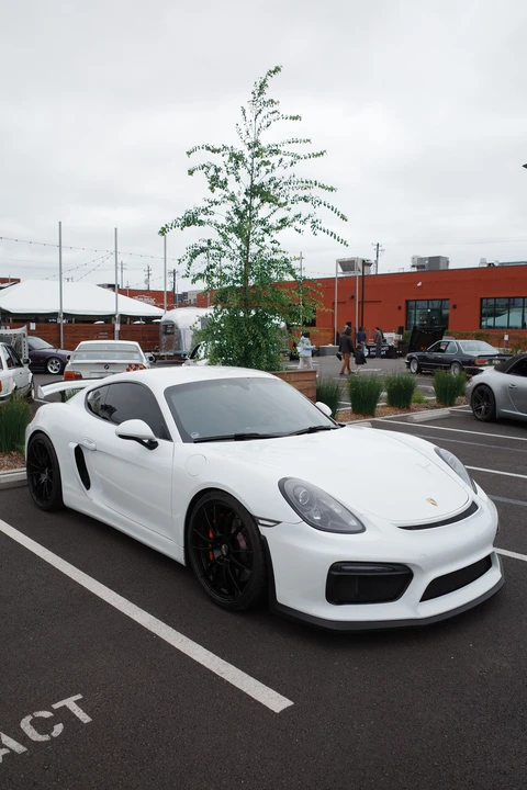 2016 Porsche 981 Cayman GT4 - Image 4 of 4