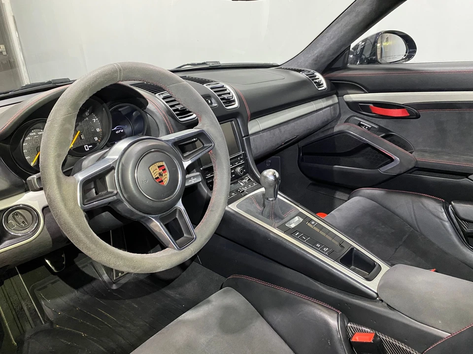 2016 Porsche 981 Cayman GT4 - Image 21 of 30