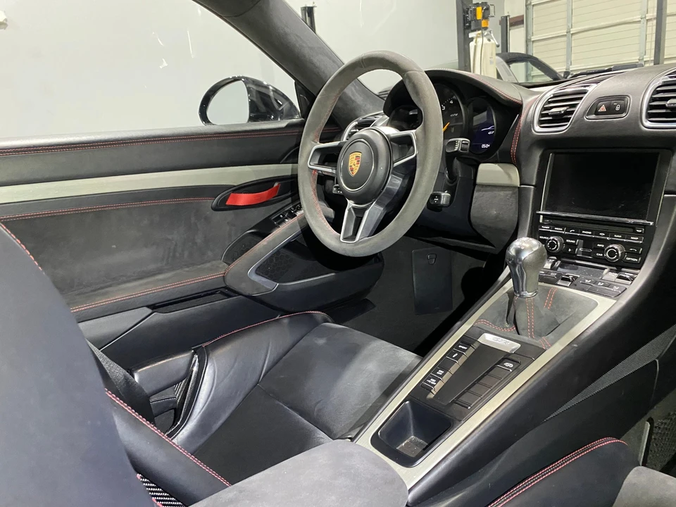 2016 Porsche 981 Cayman GT4 - Image 26 of 30
