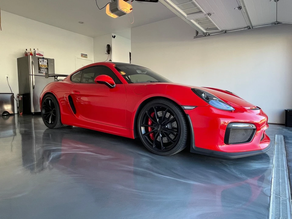 2016 Porsche 981 Cayman GT4 - Image 2 of 9