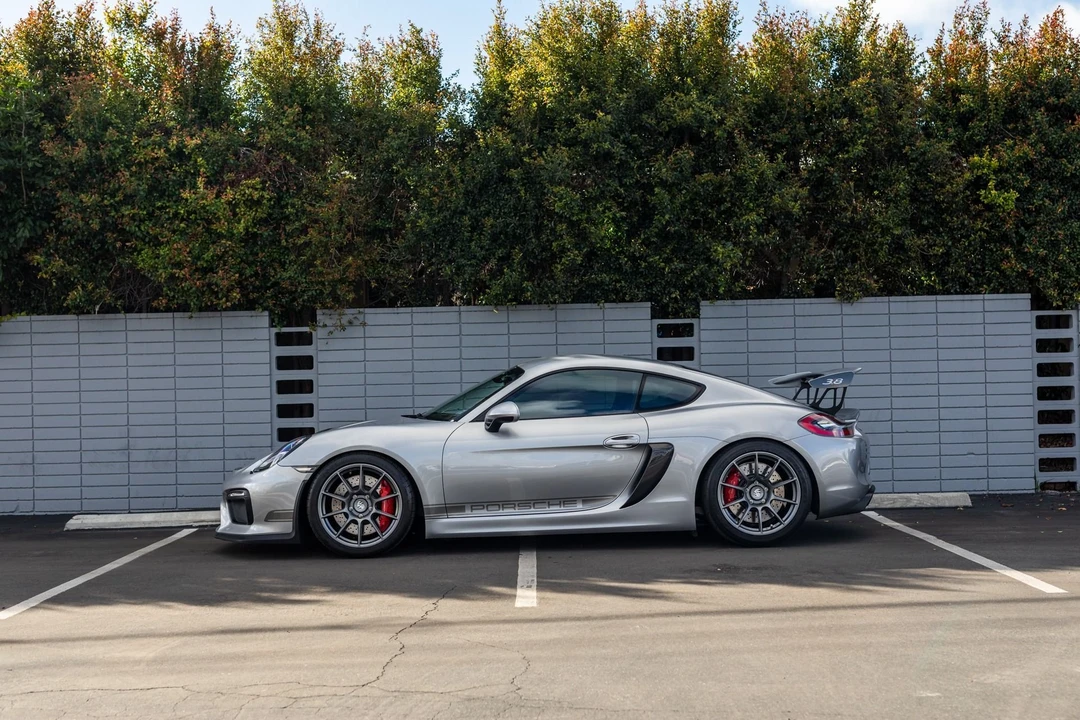 2016 Porsche 981 Cayman GT4 - Image 6 of 31