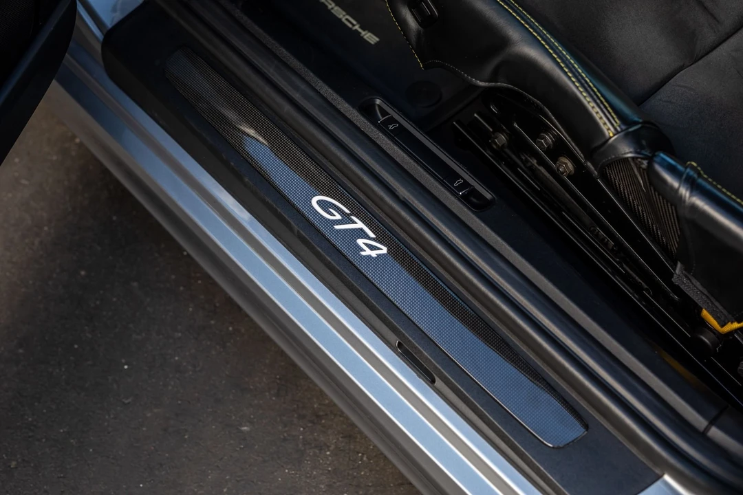 2016 Porsche 981 Cayman GT4 - Image 24 of 31