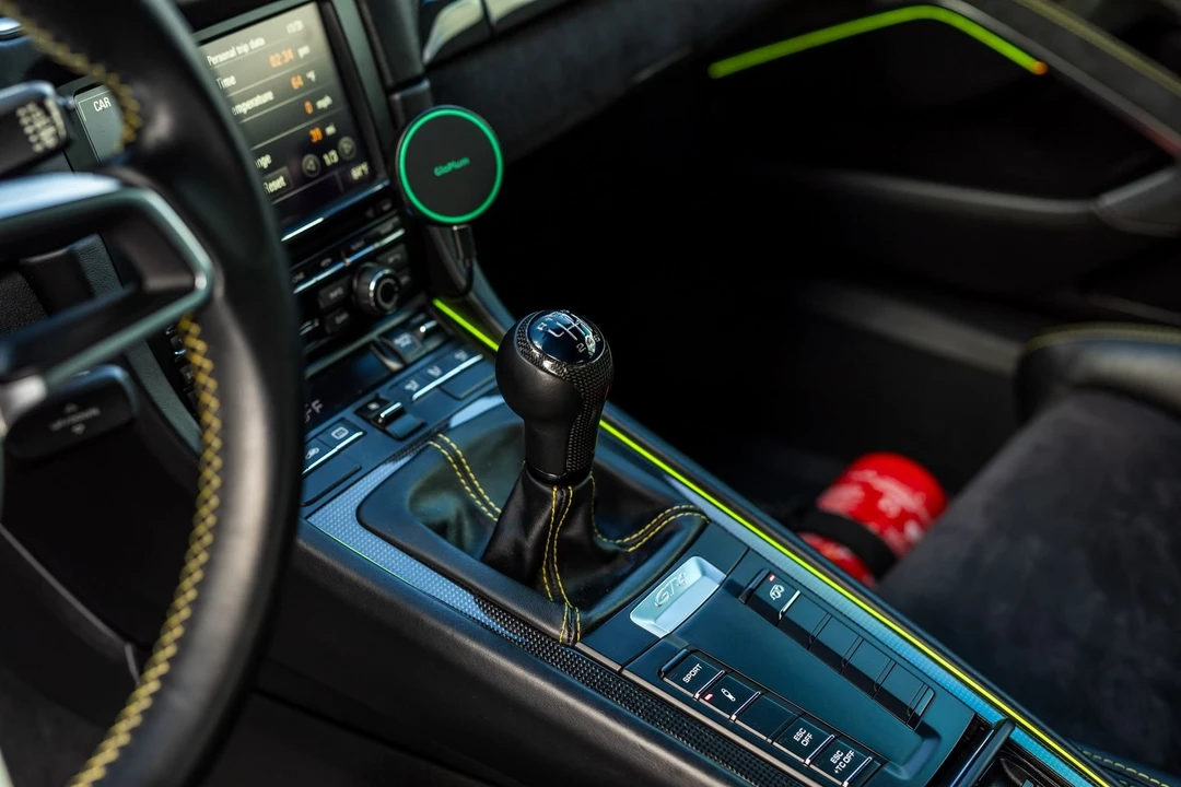 2016 Porsche 981 Cayman GT4 - Image 23 of 31