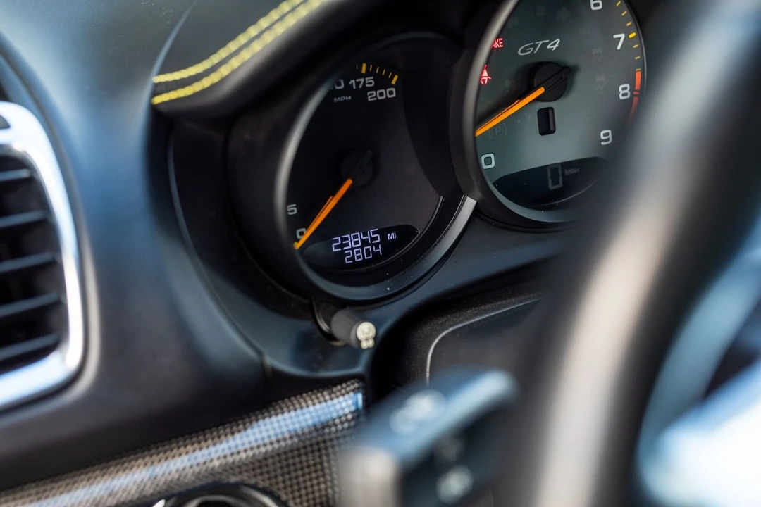 2016 Porsche 981 Cayman GT4 - Image 18 of 31