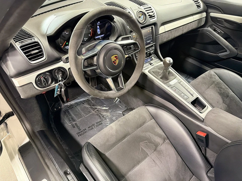 2016 Porsche 981 Cayman GT4 - Image 6 of 6