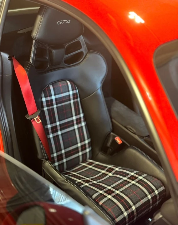 2016 Porsche 981 Cayman GT4 - Image 6 of 8