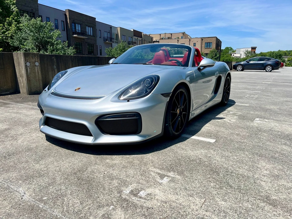 2016 Porsche 981 Boxster Spyder - Image 2 of 31