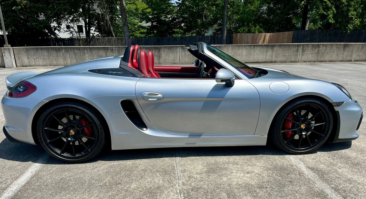 2016 Porsche 981 Boxster Spyder - Image 7 of 31