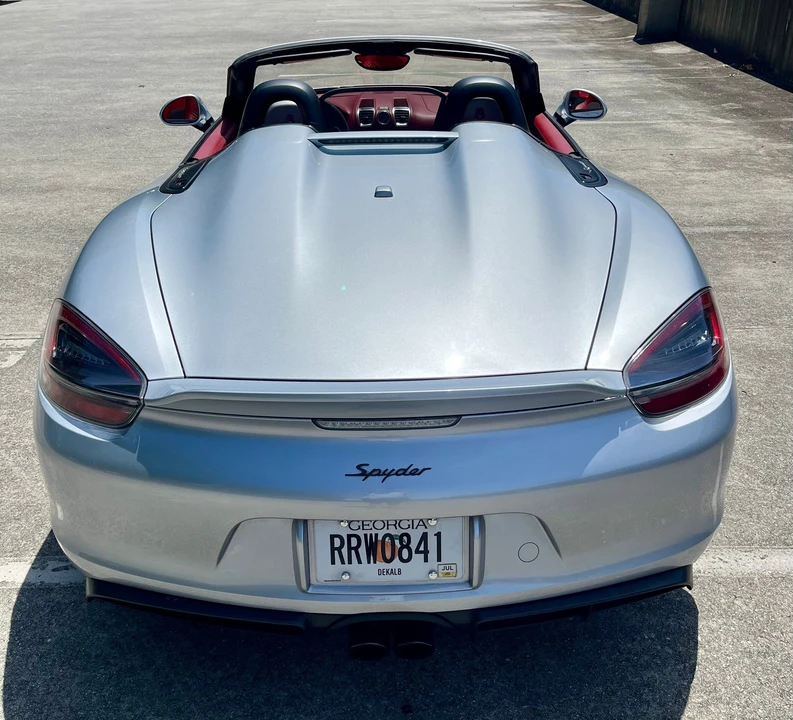 2016 Porsche 981 Boxster Spyder - Image 11 of 31