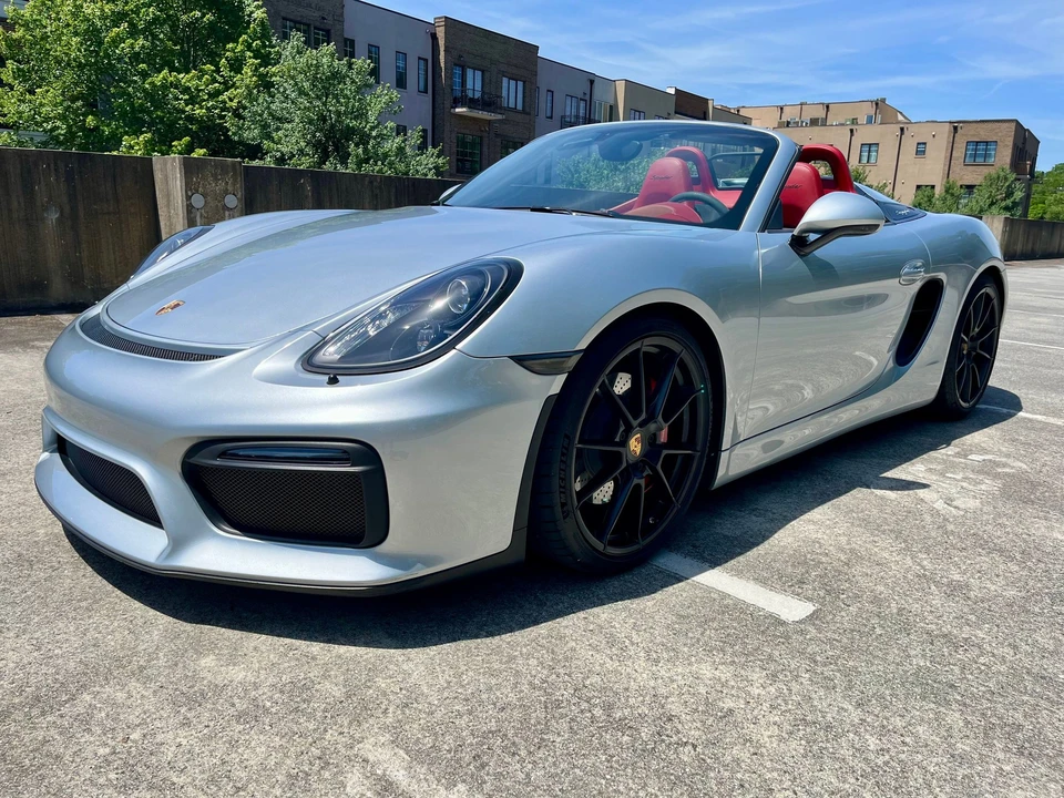 2016 Porsche 981 Boxster Spyder - Image 15 of 31