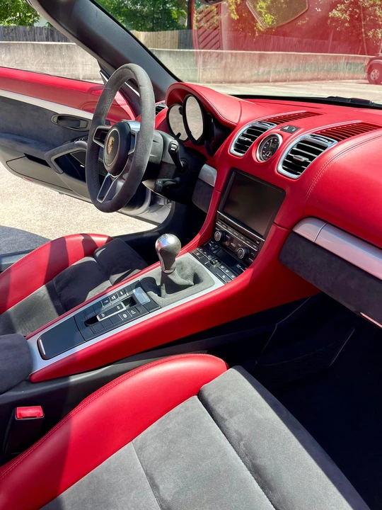2016 Porsche 981 Boxster Spyder - Image 19 of 31