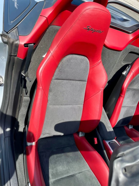 2016 Porsche 981 Boxster Spyder - Image 20 of 31