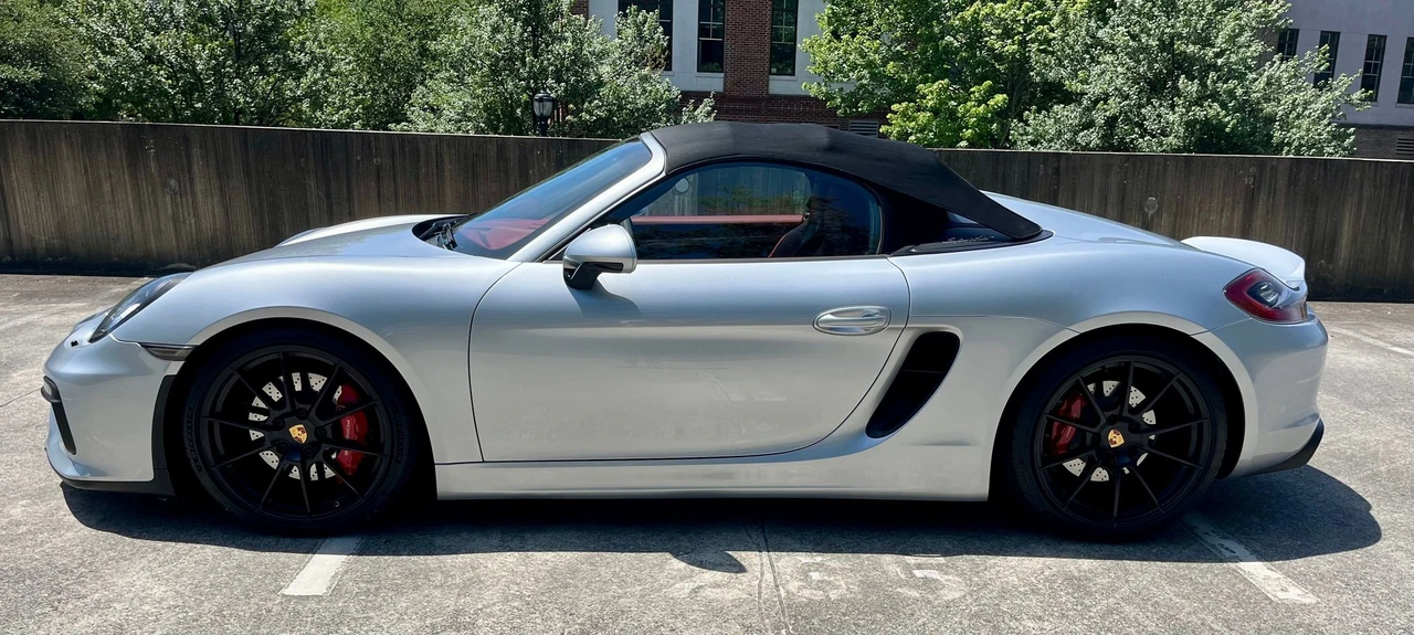 2016 Porsche 981 Boxster Spyder - Image 23 of 31