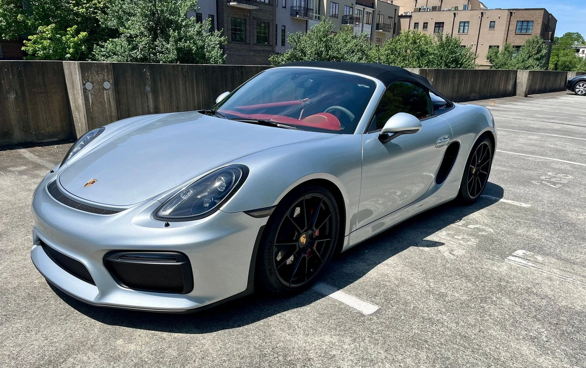 2016 Porsche 981 Boxster Spyder - Image 24 of 31
