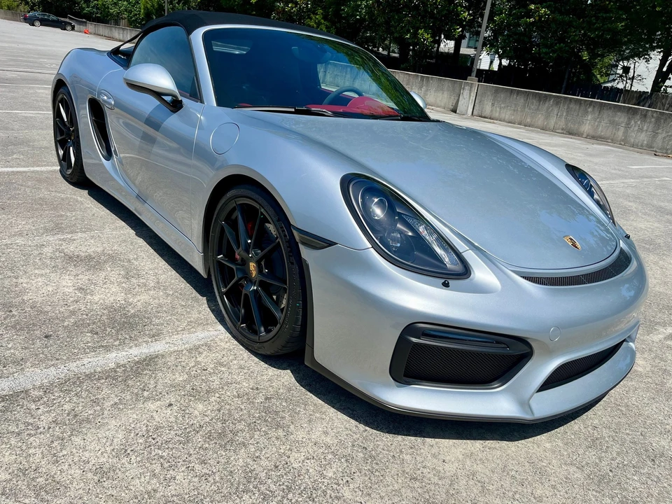 2016 Porsche 981 Boxster Spyder - Image 26 of 31