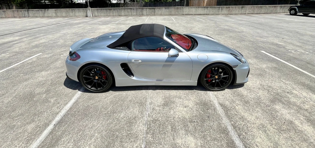2016 Porsche 981 Boxster Spyder - Image 27 of 31